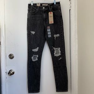 Levi’s 721 High-Rise Skinny Jeans